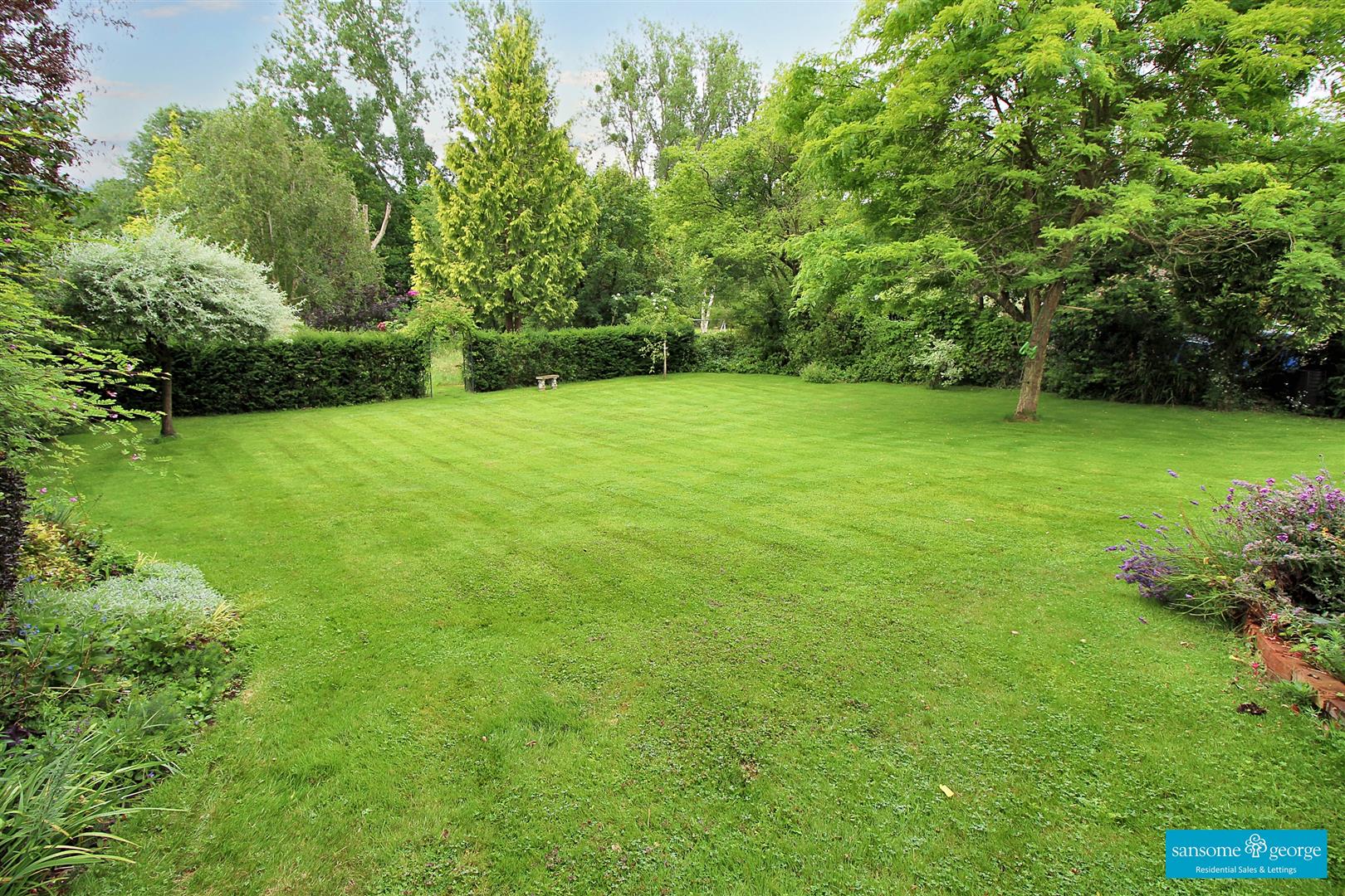 Fairway Avenue, Tilehurst, Reading